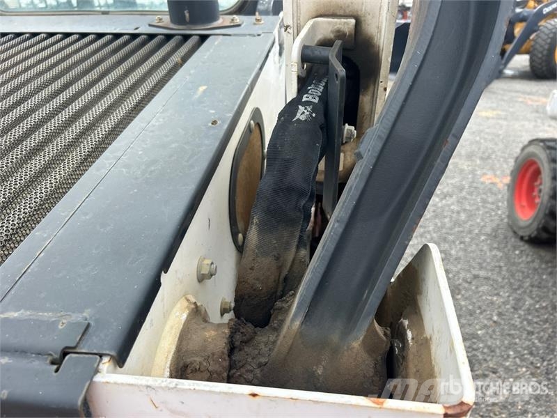 Bobcat S64 Two-Speed Skid Steer Loader Kompaktrakodók