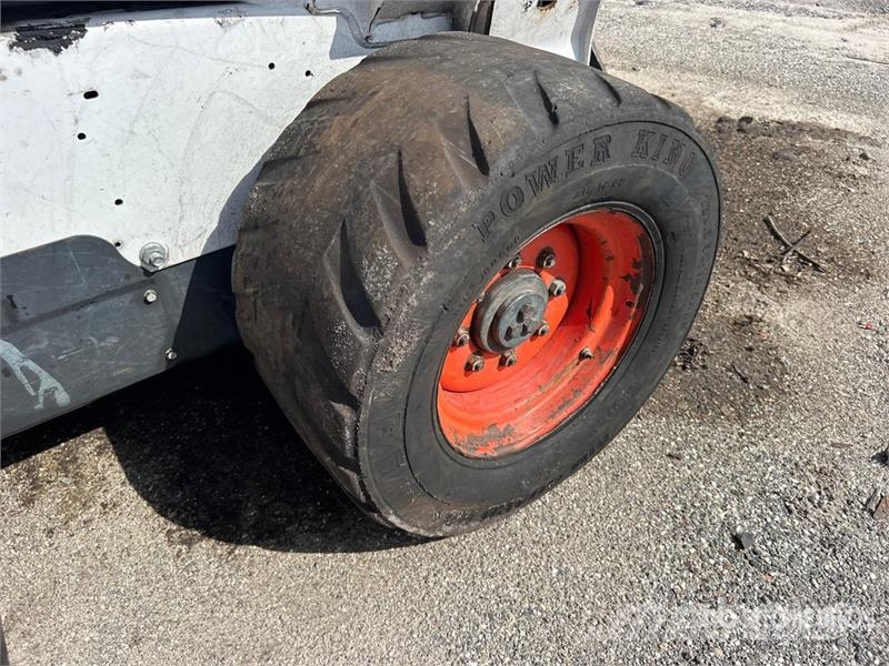 Bobcat S650 Skid steer mini nakladalci