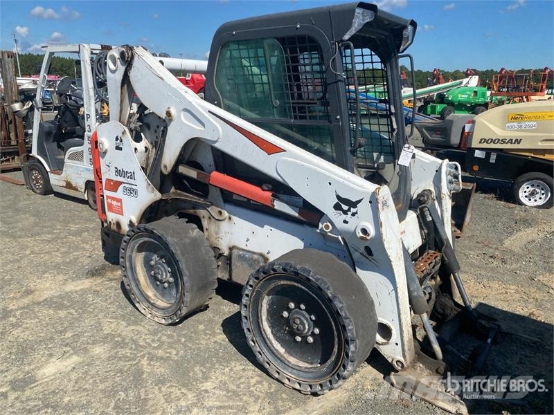 Bobcat S650 Skid steer loaders