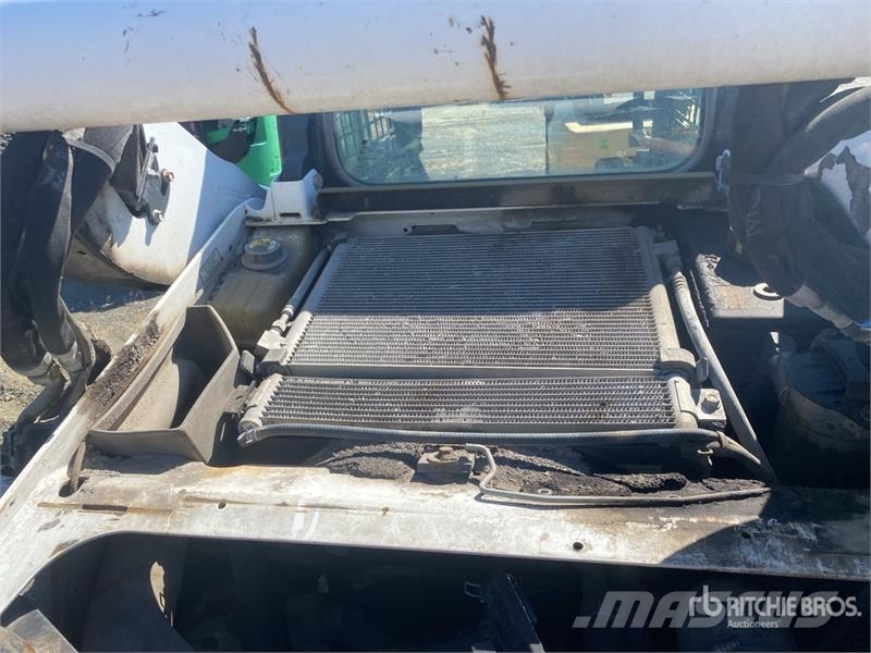 Bobcat S650 Skid steer loaders