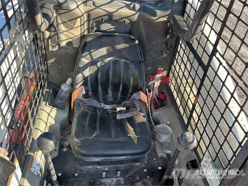 Bobcat S650 Skid steer mini nakladalci