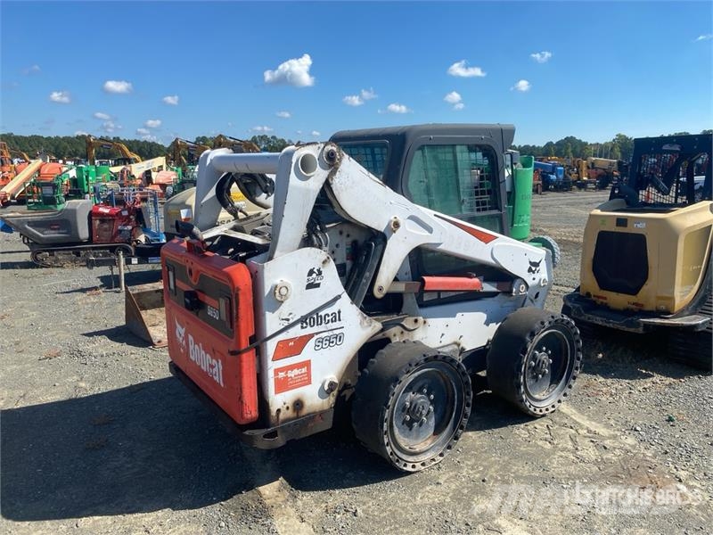 Bobcat S650 Skid steer loaders