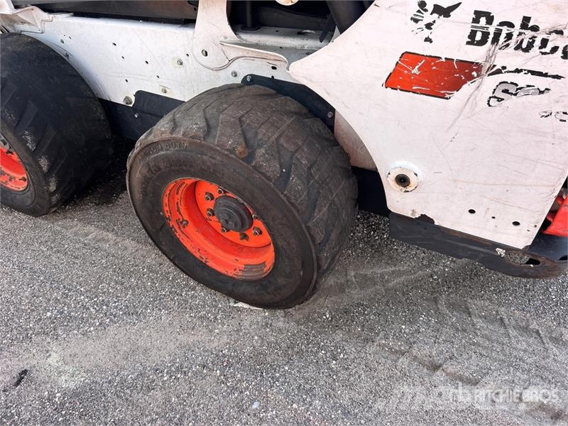 Bobcat S650 Skid steer mini nakladalci