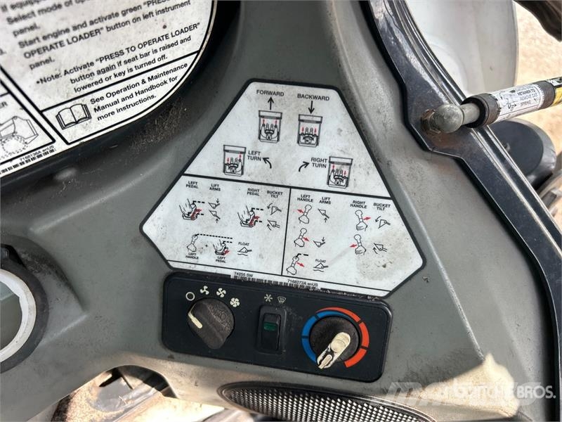Bobcat S650 Skid steer mini nakladalci