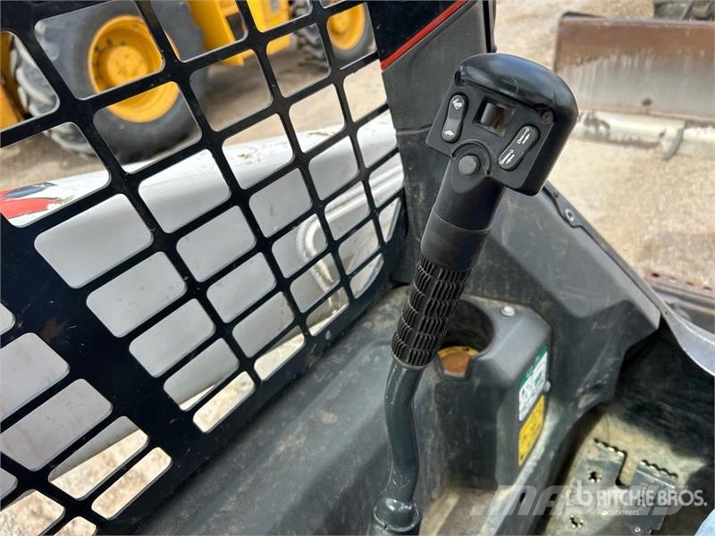 Bobcat S66 Two-Speed Skid Steer Loader Minicarregadeiras