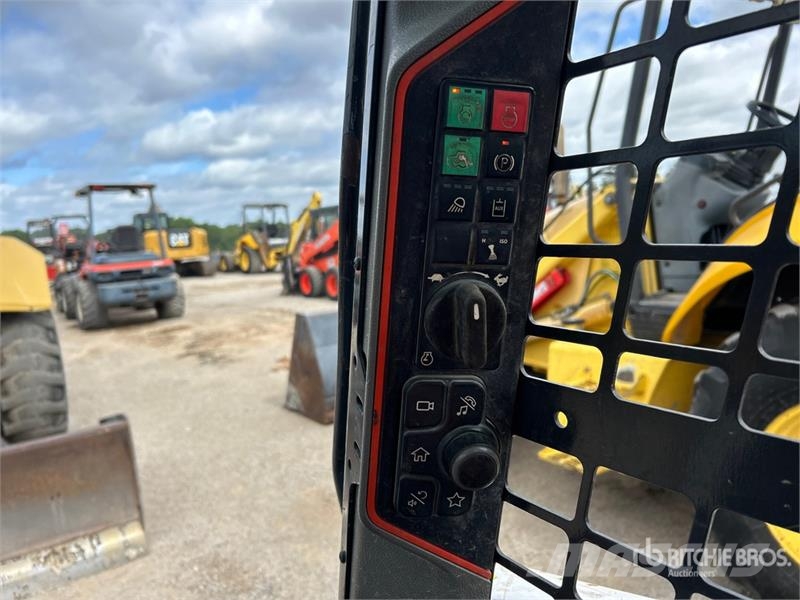 Bobcat S66 Two-Speed Skid Steer Loader Minicarregadeiras