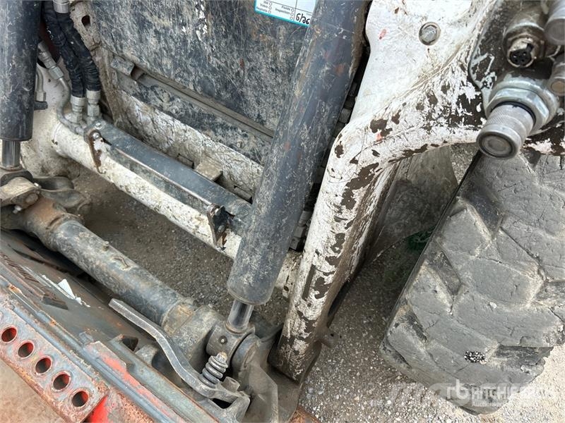 Bobcat S66 Two-Speed Skid Steer Loader Minicarregadeiras