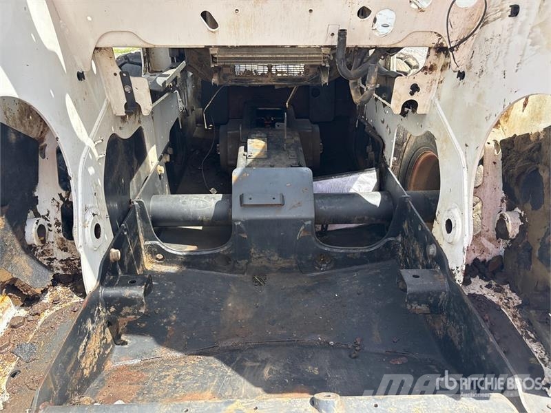Bobcat S740 Skid steer mini nakladalci