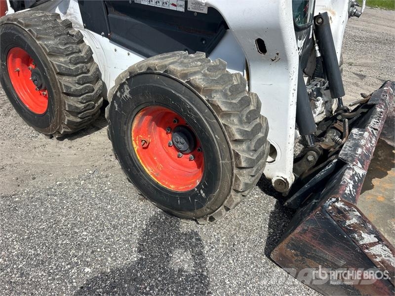 Bobcat S76 Skid Steer Loader Lietoti riteņu kompaktiekrāvēji
