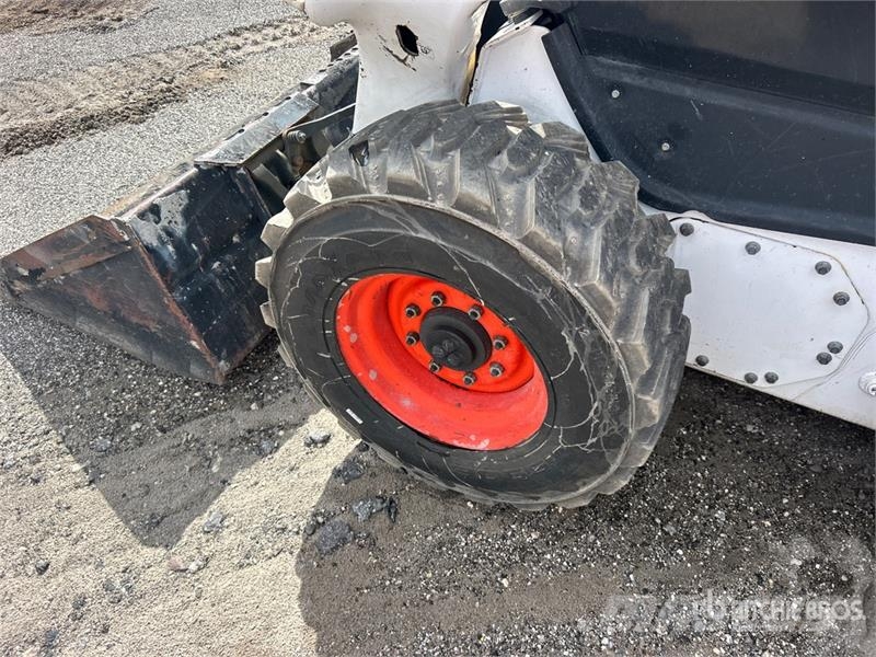 Bobcat S76 Skid Steer Loader Lietoti riteņu kompaktiekrāvēji