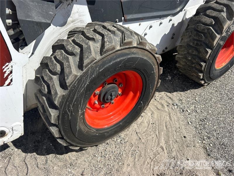 Bobcat S76 Skid Steer Loader Lietoti riteņu kompaktiekrāvēji