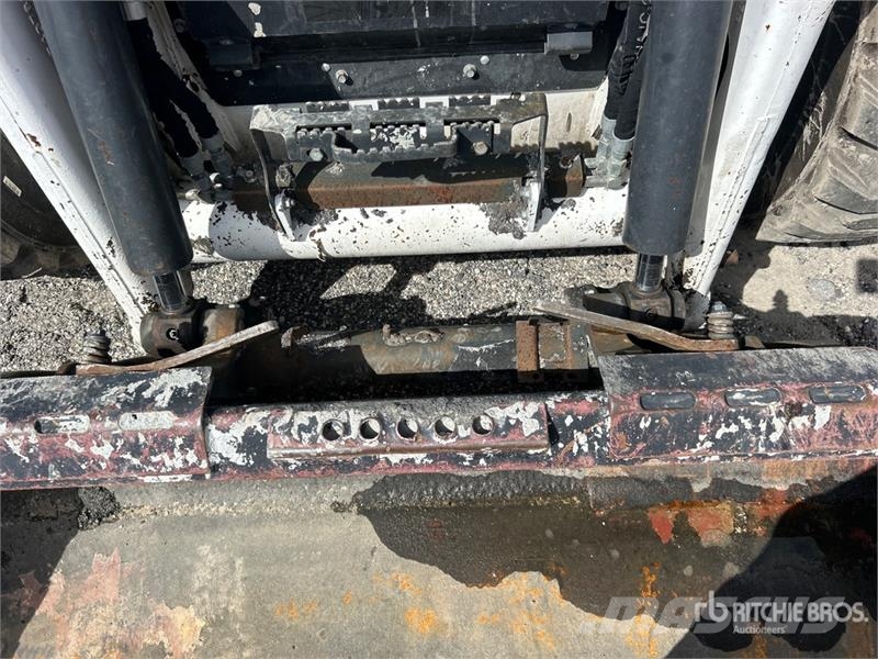 Bobcat S76 Skid Steer Loader Lietoti riteņu kompaktiekrāvēji