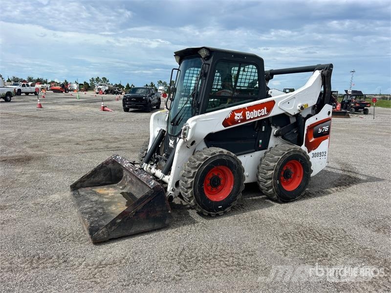 Bobcat S76 Skid Steer Loader Lietoti riteņu kompaktiekrāvēji