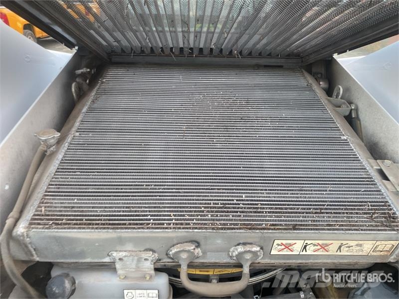 Bobcat S76 T4 Two-Speed Skid Steer Loader Minicargadoras