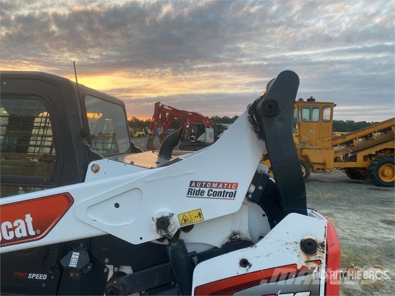 Bobcat S76 T4 Two-Speed Skid Steer Loader Minicargadoras