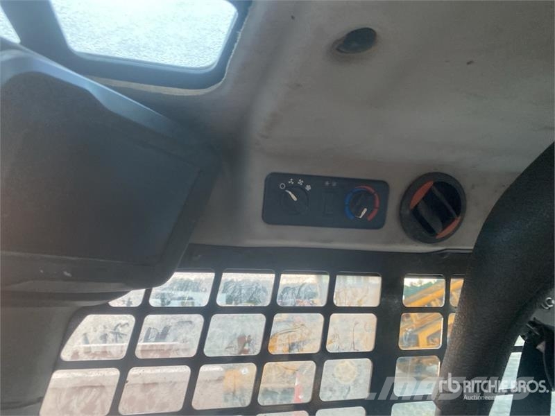 Bobcat S76 T4 Two-Speed Skid Steer Loader Minicargadoras