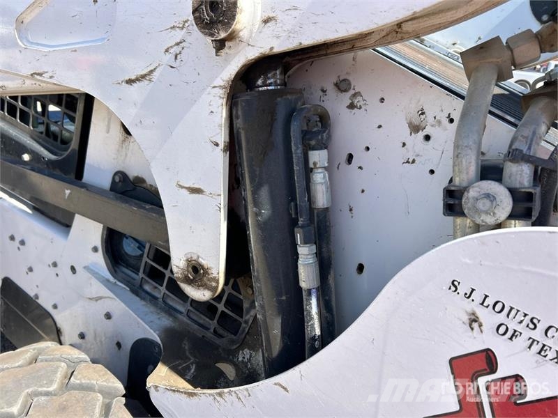 Bobcat S770 Міні-навантажувачі