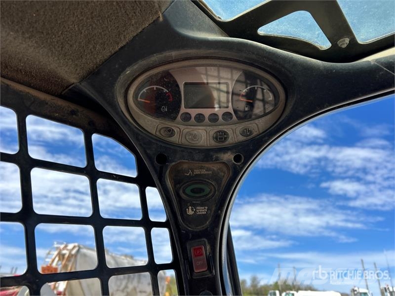 Bobcat S770 Міні-навантажувачі