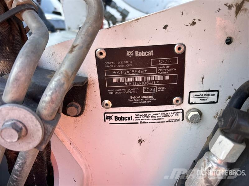 Bobcat S770 Міні-навантажувачі