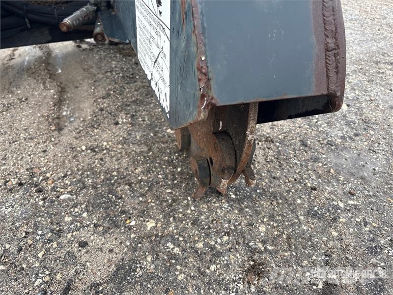 Bobcat SG30 36 in Skid Steer Stump Grinder パワーハローとロータリーハロー