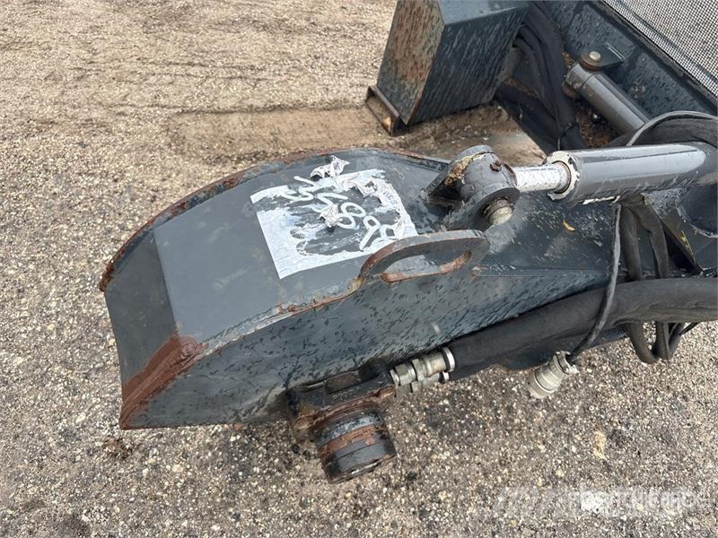 Bobcat SG30 36 in Skid Steer Stump Grinder パワーハローとロータリーハロー
