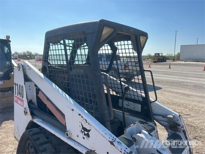 Bobcat T140 Kompaktlaadurid