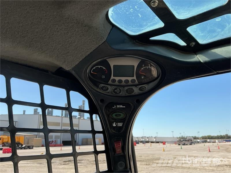 Bobcat T550 لوادر انزلاقية التوجيه