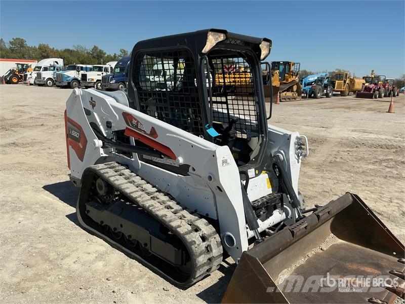 Bobcat T550 لوادر انزلاقية التوجيه