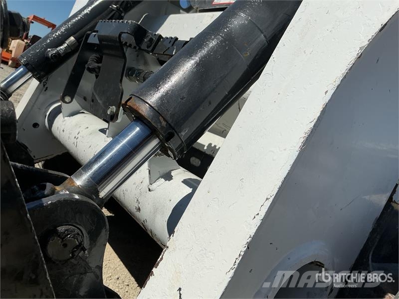 Bobcat T550 لوادر انزلاقية التوجيه