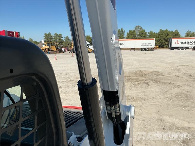 Bobcat T550 لوادر انزلاقية التوجيه