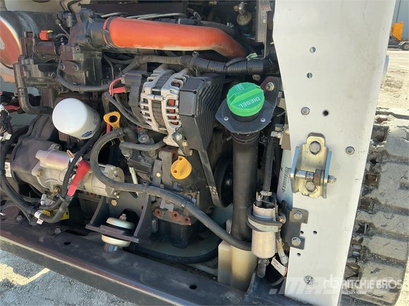 Bobcat T550 لوادر انزلاقية التوجيه