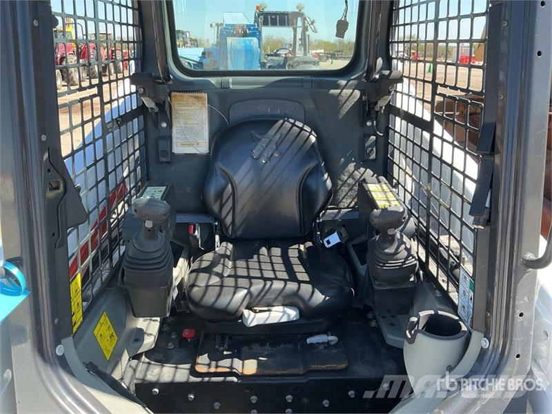 Bobcat T550 لوادر انزلاقية التوجيه