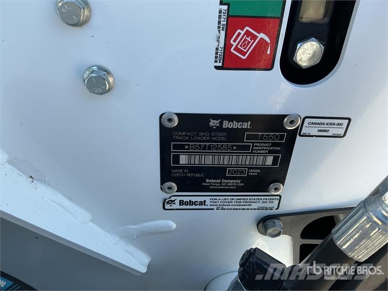 Bobcat T550 لوادر انزلاقية التوجيه