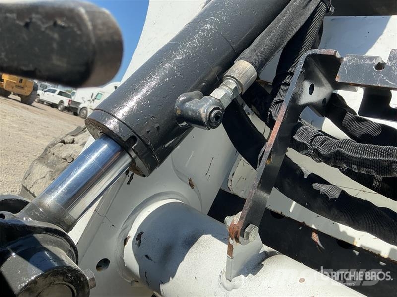 Bobcat T550 لوادر انزلاقية التوجيه