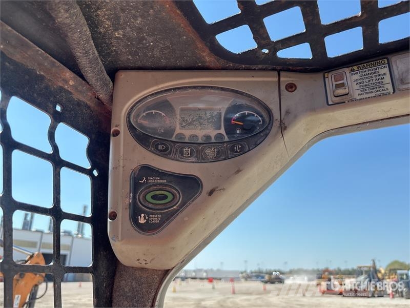 Bobcat T590 Skid steer mini nakladalci
