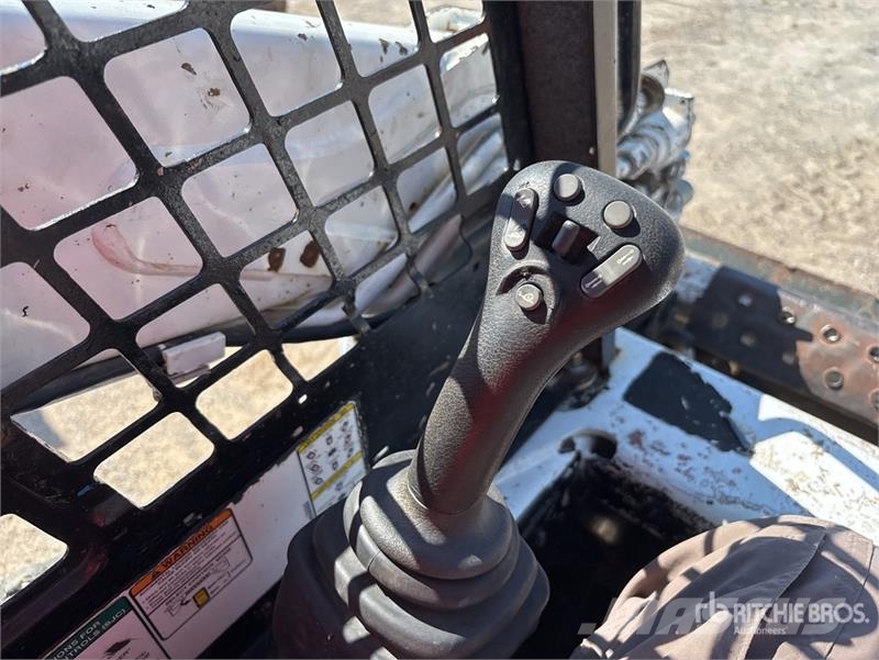 Bobcat T590 Skid steer mini nakladalci