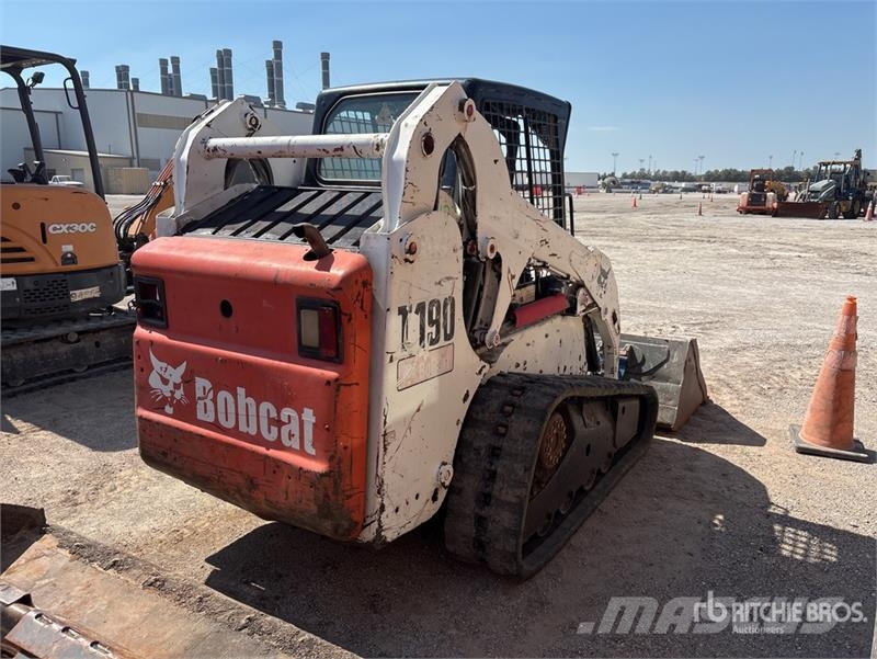 Bobcat T590 Skid steer mini nakladalci