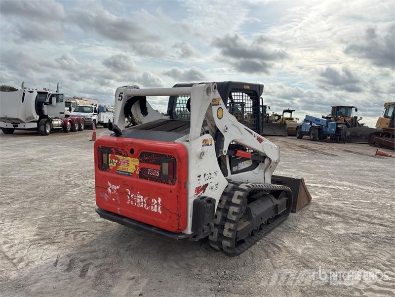 Bobcat T595 لوادر انزلاقية التوجيه