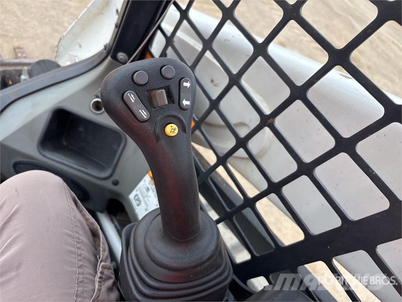 Bobcat T595 لوادر انزلاقية التوجيه