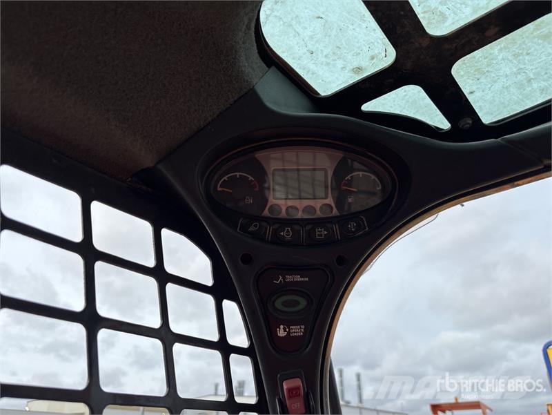 Bobcat T595 لوادر انزلاقية التوجيه