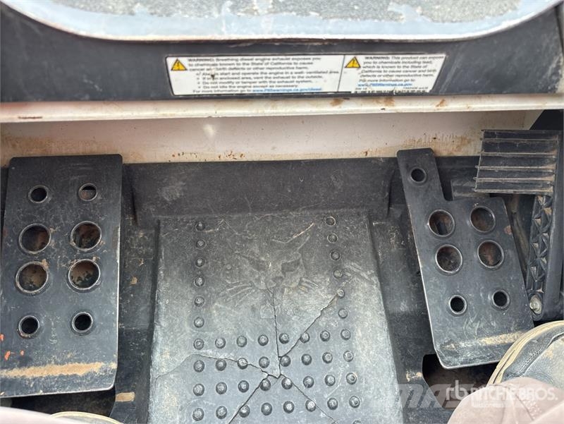 Bobcat T595 لوادر انزلاقية التوجيه