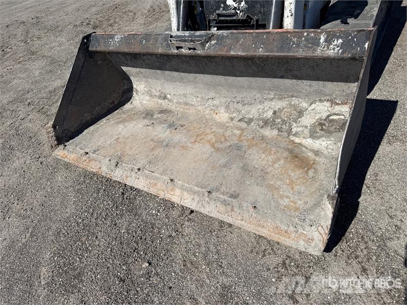 Bobcat T62 Compact Track Loader Skid steer mini nakladalci