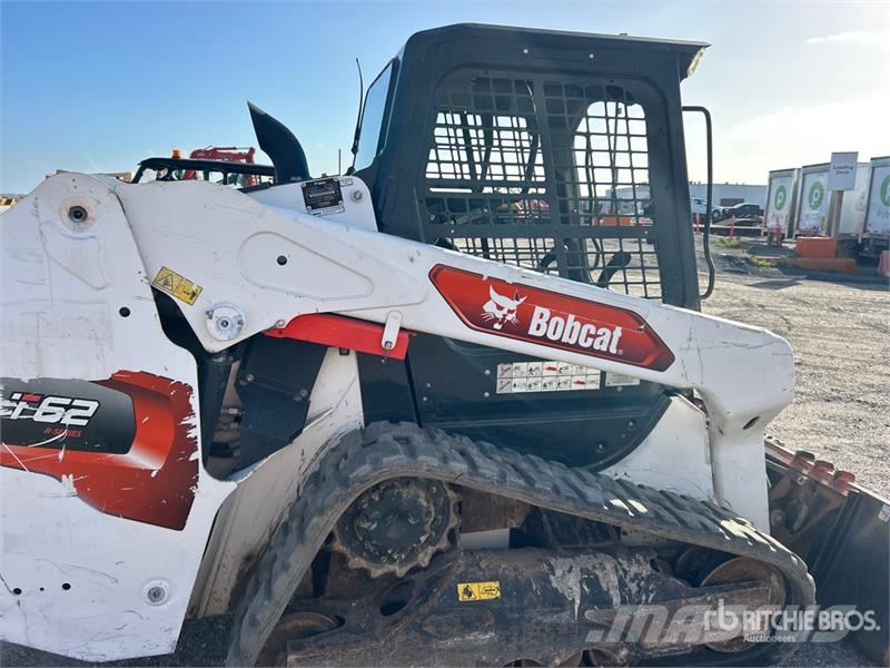 Bobcat T62 Compact Track Loader لوادر انزلاقية التوجيه