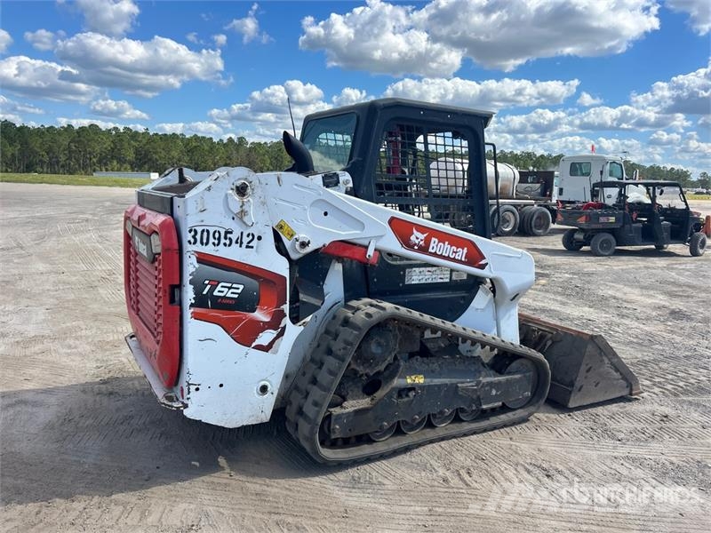 Bobcat T62 Compact Track Loader Skid steer loaders