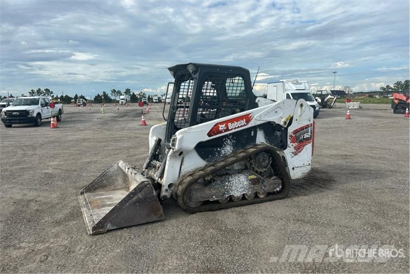 Bobcat T62 Compact Track Loader Skid steer loaders