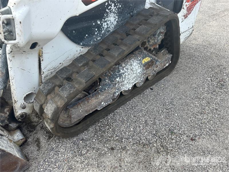 Bobcat T62 Compact Track Loader Skid steer loaders