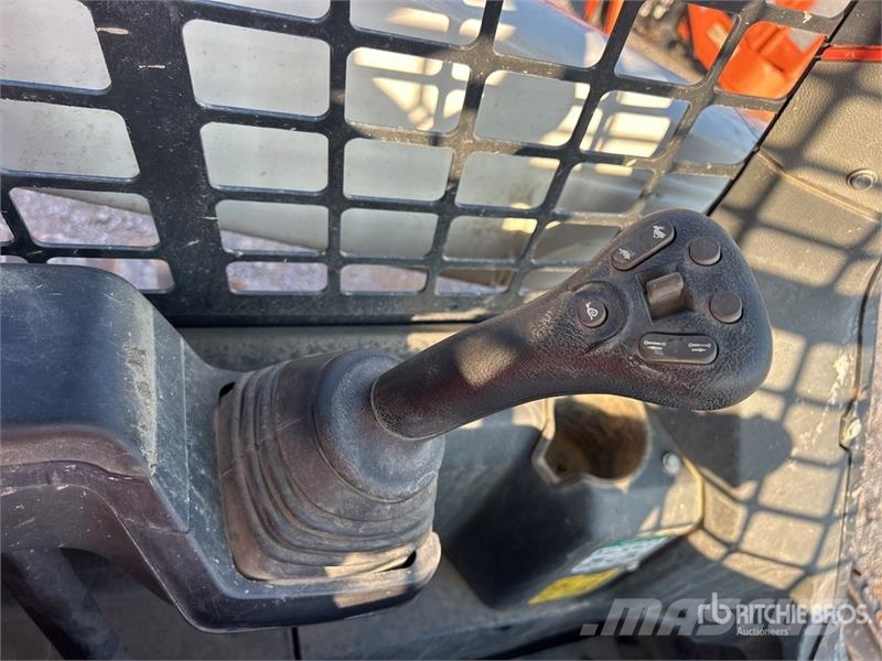 Bobcat T62 Compact Track Loader Chargeuse compacte