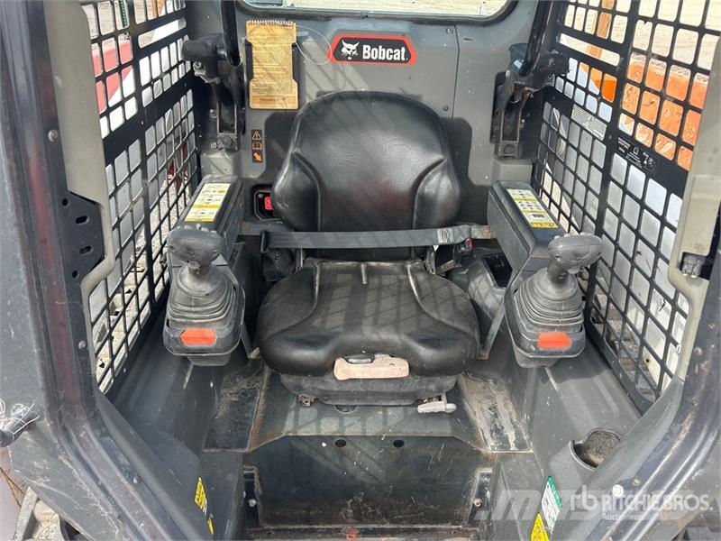 Bobcat T62 Compact Track Loader Skid steer mini nakladalci