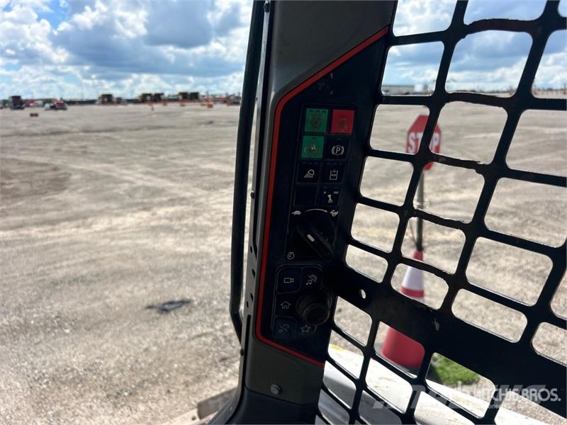 Bobcat T62 Compact Track Loader Schrankladers