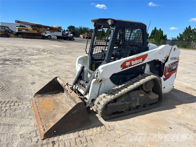 Bobcat T62 Compact Track Loader Skid steer loaders